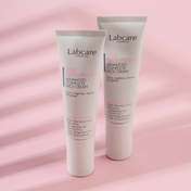 Crema facial con ácido hialurónico rosa