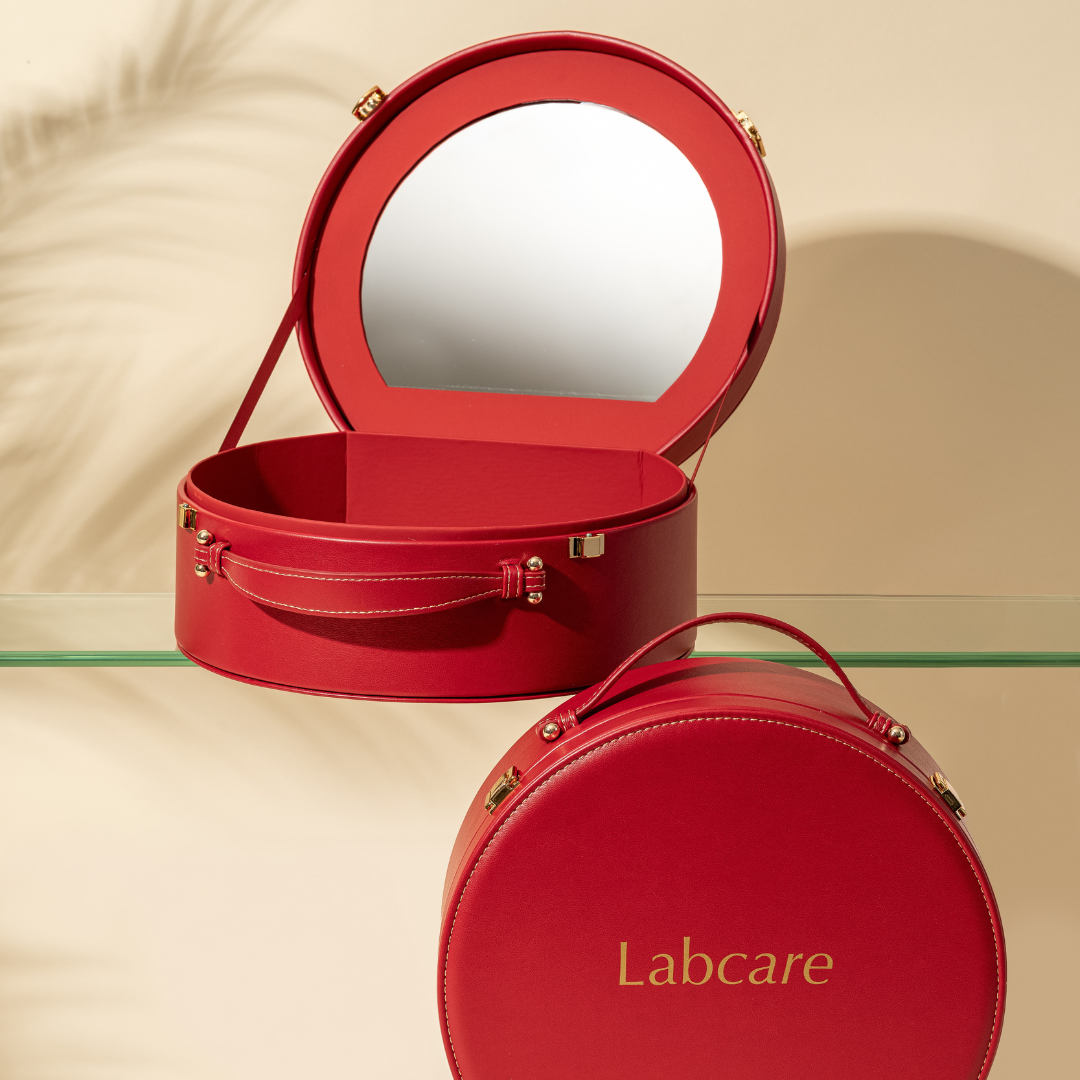 Travel Vanity Case + MISCELA PEPTIDICA OCCHI in regalo.